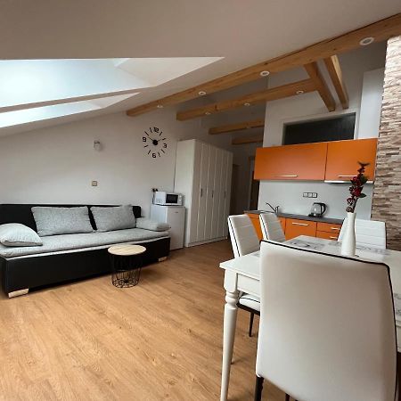 Apartman U Pola Zdikov Bagian luar foto