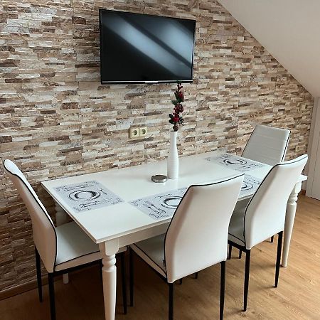 Apartman U Pola Zdikov Bagian luar foto