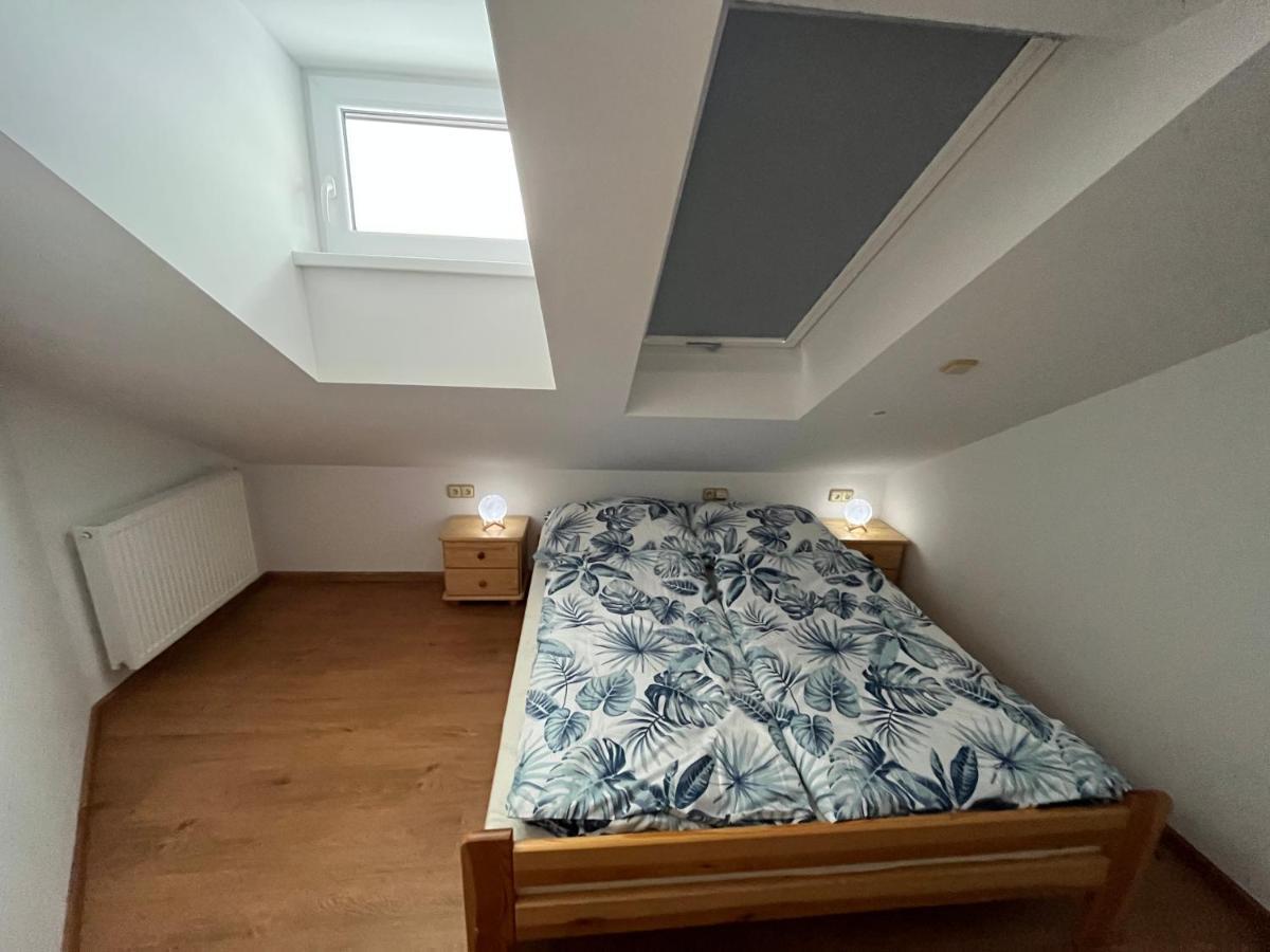 Apartman U Pola Zdikov Bagian luar foto