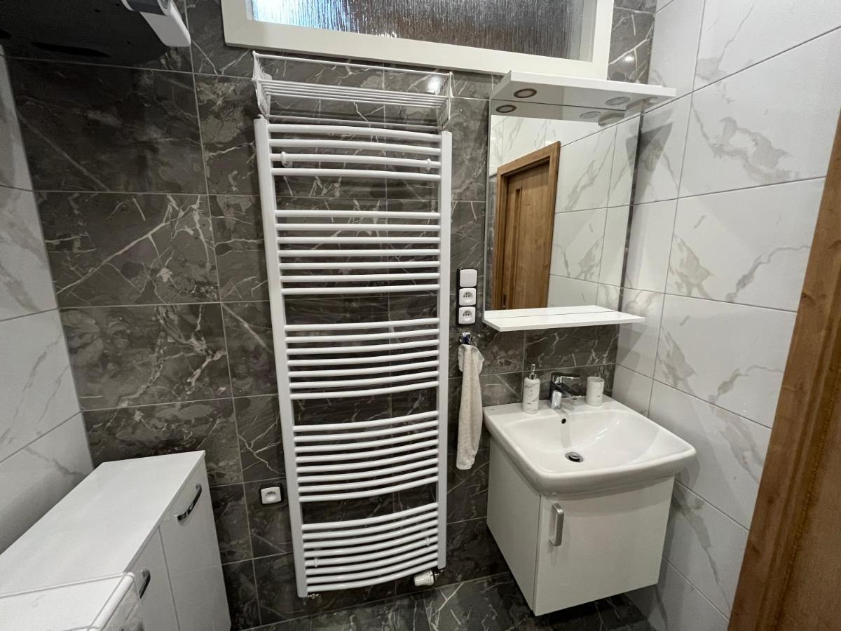 Apartman U Pola Zdikov Bagian luar foto