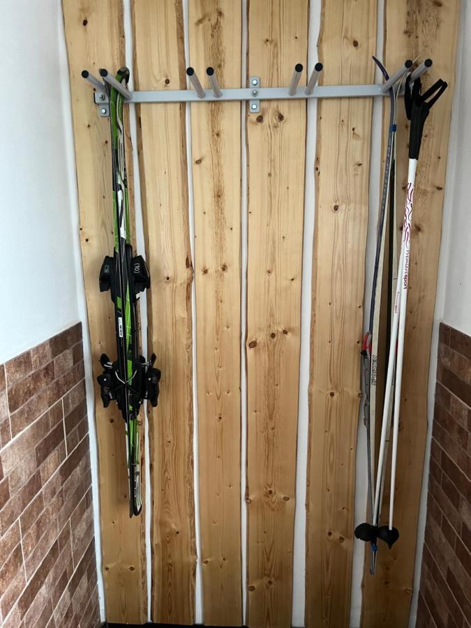 Apartman U Pola Zdikov Bagian luar foto